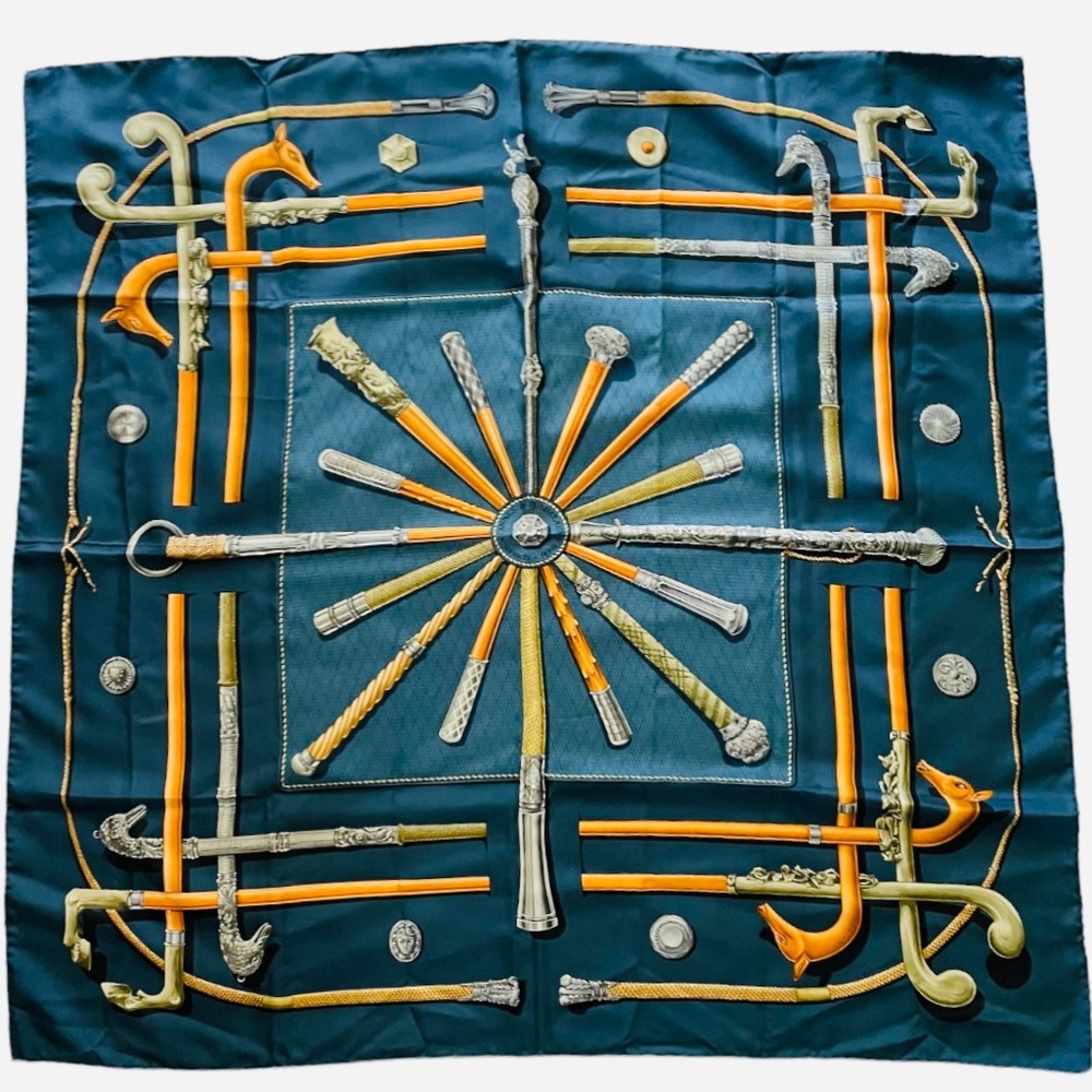HERMES Cannes et Pommeaux Silk
Scarf by Françoise de la Perriere 1985 - Picture 4 of 4